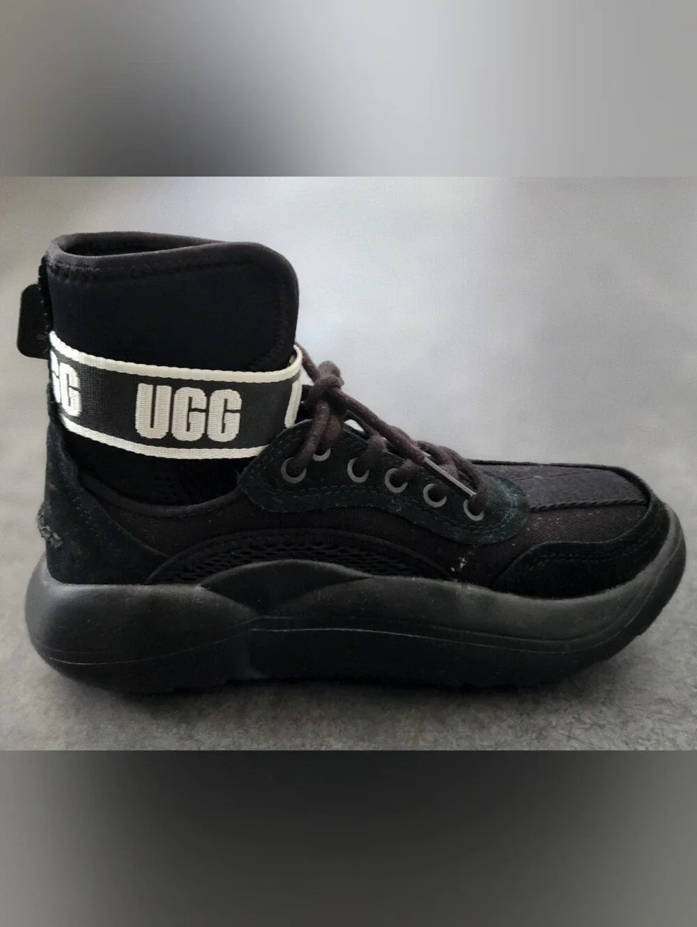 UGG Women's LA Cloud Hi With Ankle Straps High-Top Platform Sneakers